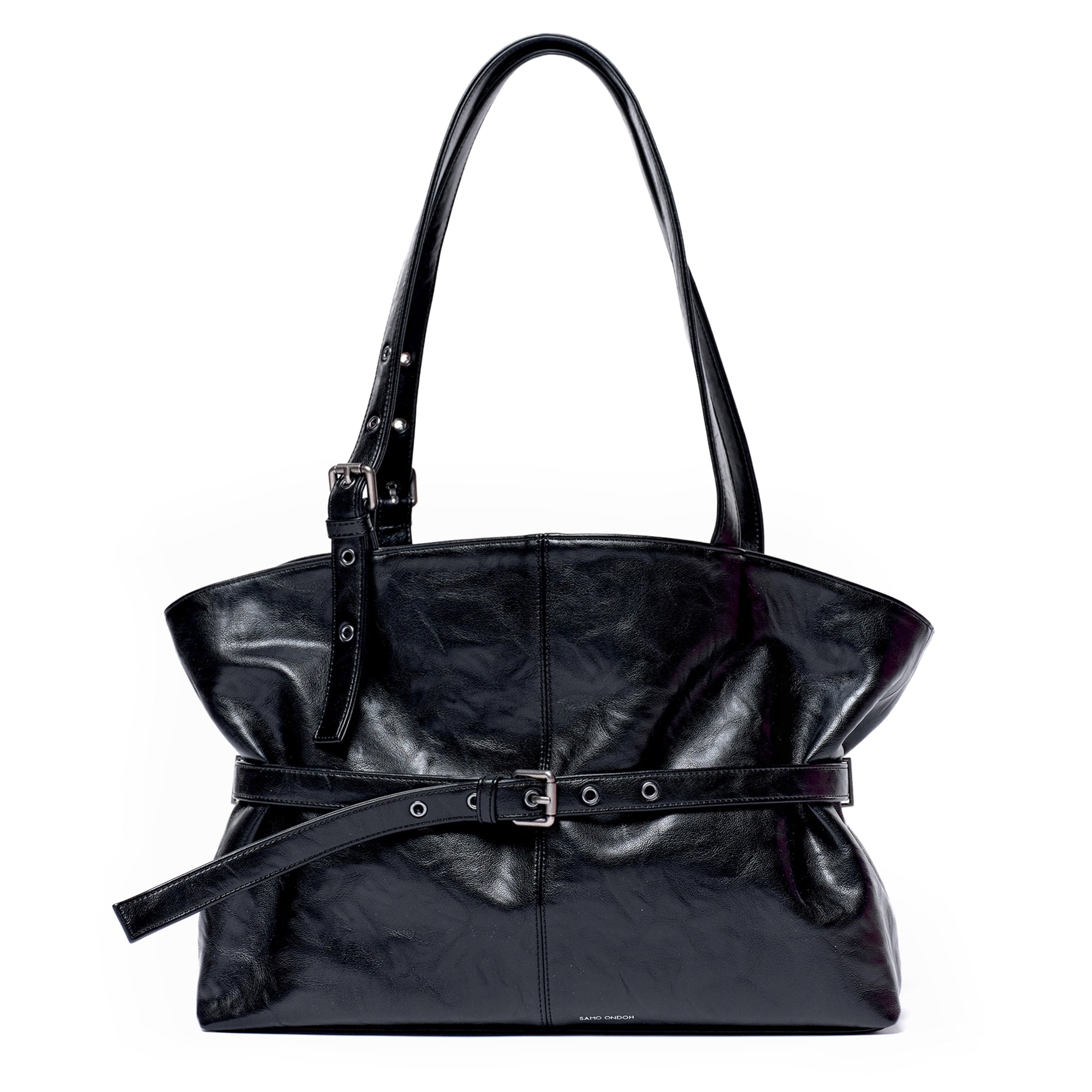 SAMO ONDOH Le Belt Bag L in baked black on a white background