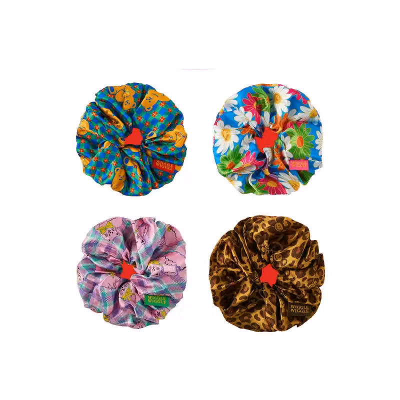 Wiggle Wiggle Big Size Scrunchie · Wiggle Bear / Hawaiian Flower