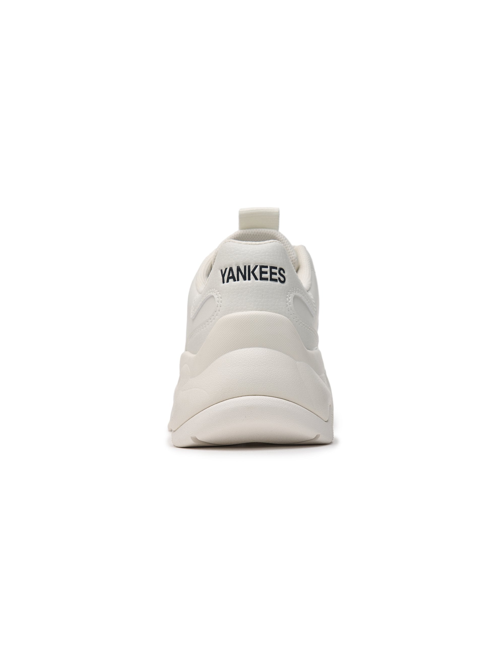 MLB Bigball Chunky A in Ivory — heel with Yankees lettering